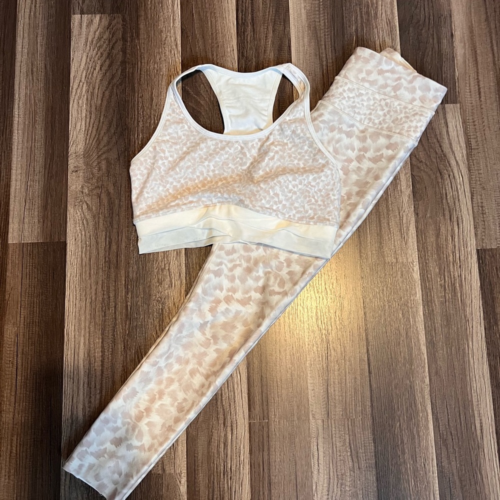 Carrie underwood workout set